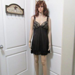 NWOT Under Cover Wear -Nighty built in Bra Size Lar